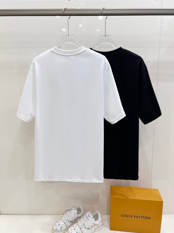 셀린 라운드넥 반팔 티셔츠 001-174675
