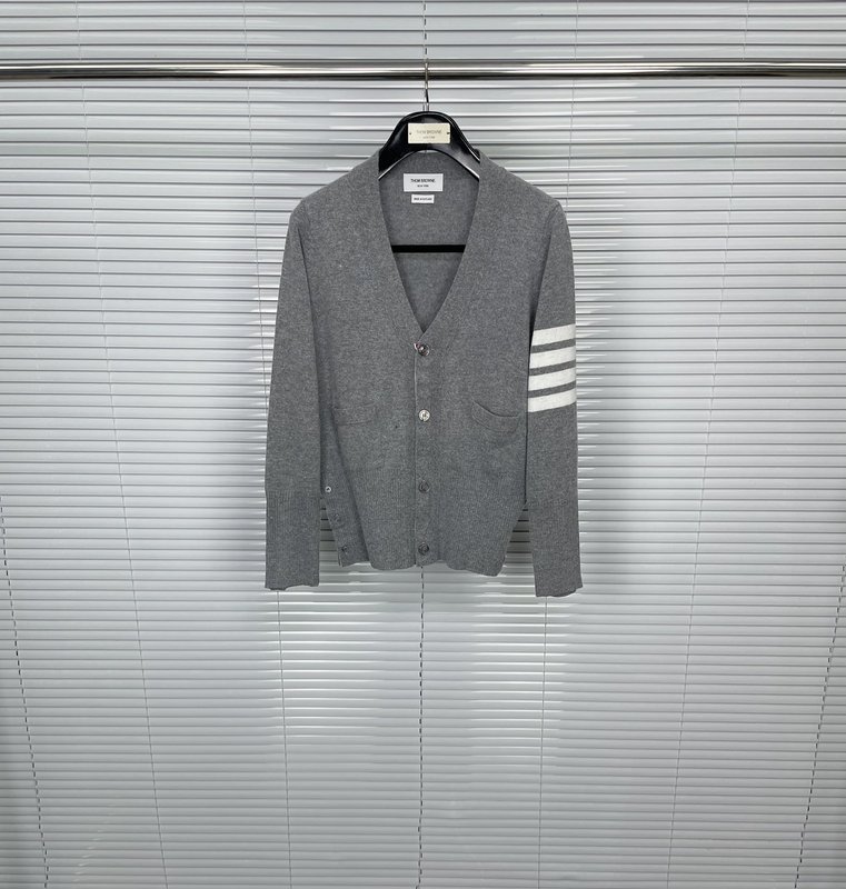 톰브라운 클래식 4 바 게이지 울 카디건 001-174696