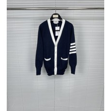 톰브라운 4 바 스트라이프 딥 V 니트 가디건 001-174705