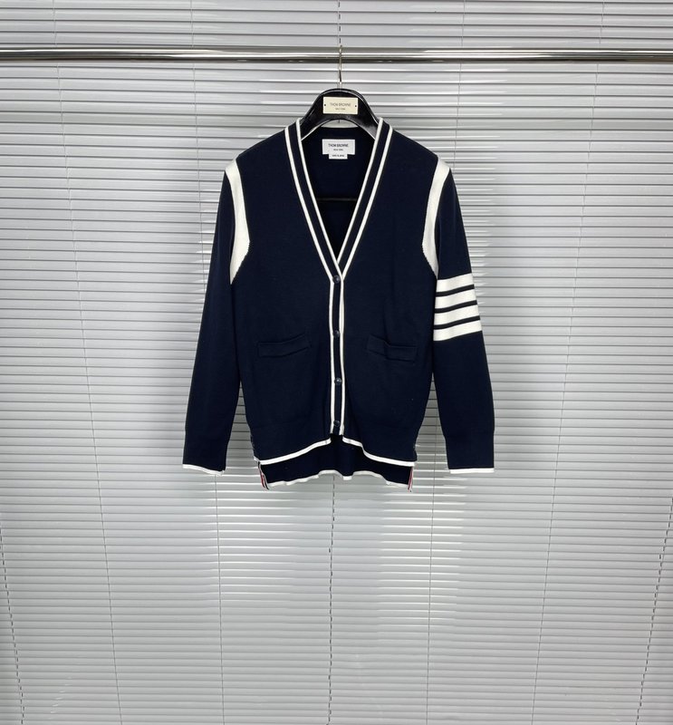 톰브라운 4 바 스트라이프 카디건 자켓 001-174789