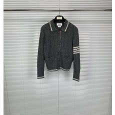 톰브라운 칼라 버튼 케이블 니트 가디건 001-174866