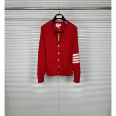 톰브라운 26SS 순모 V 넥 숏 카디건 레드 001-174904