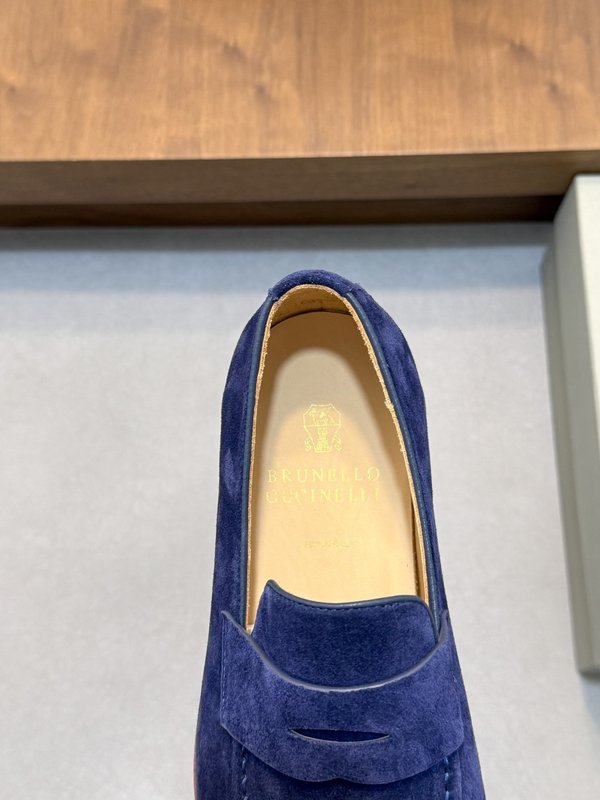 Brunello Cucinelli 스웨이드 로퍼 001-175545