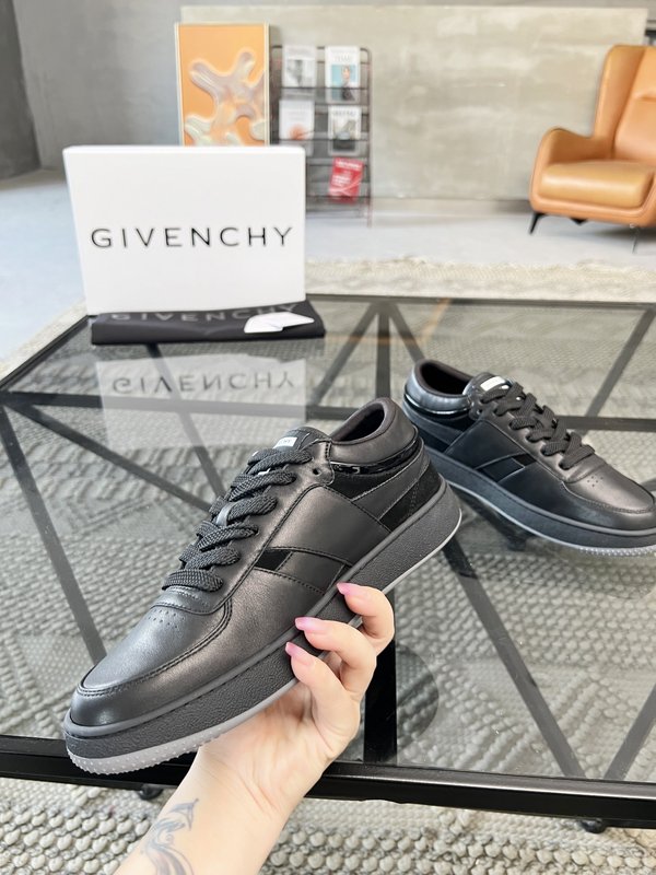 지벐시 Givenchy 남성 가죽 캐주얼슈즈 001-175839