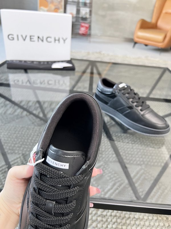 지벐시 Givenchy 남성 가죽 캐주얼슈즈 001-175839