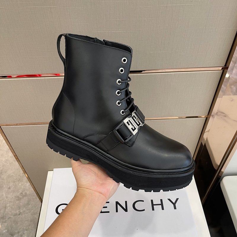 Givenchy GVC 라운드 토 레이스업 부츠 001-175892