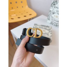 디올 Dior 매끄러운 송아지 가죽 새들 벨트 001-176395