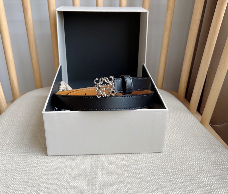 로에베 LOEWE 애너그램 자물쇠 핀 버클 벨트 001-176555