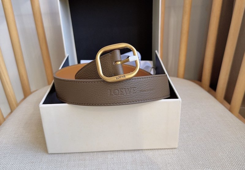 로에웨 LOEWE 그레인 가죽 핀 버클 벨트 001-176566