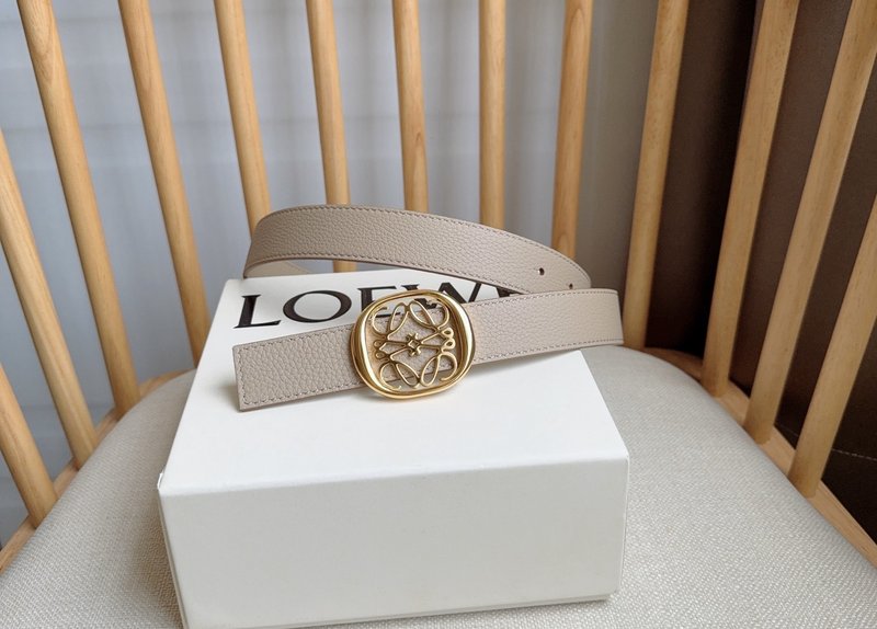 로에베 LOEWE 애너그램 핀 버클 벨트 001-176572