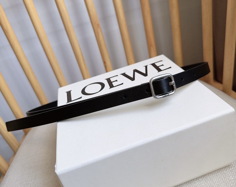 로에웨 LOEWE 클래식 베지터블 가죽 핀 버클 벨트 001-176574