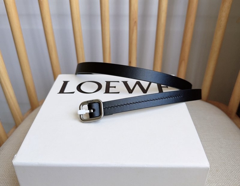 로에웨 LOEWE 클래식 베지터블 가죽 핀 버클 벨트 001-176574