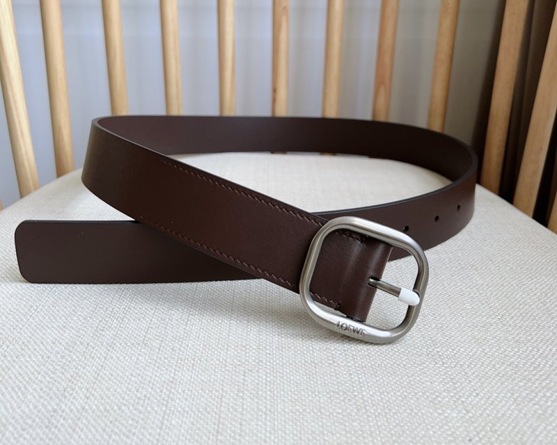 로에베 LOEWE 식물성 가죽 핀 버클 벨트 001-176581