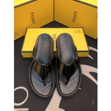 펜디 FENDI 2024 년 신제품 남성 슬리퍼 001-177450