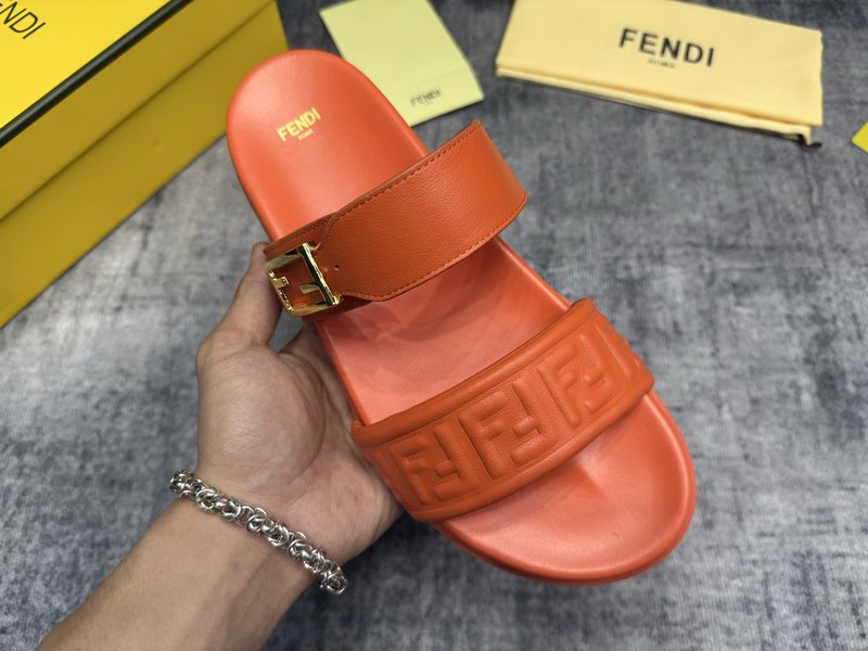 펜디 Fendi 신규 남성 슬리퍼 001-177484