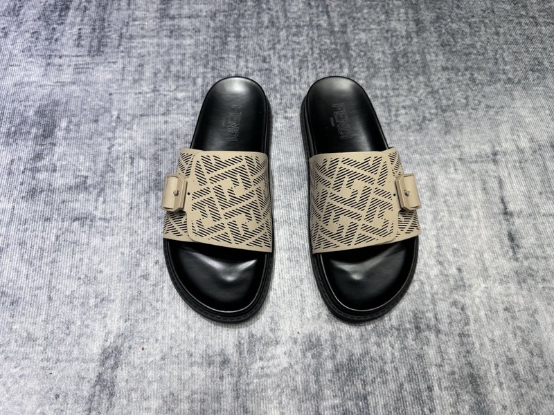 페디 FENDI 클래식 로고 슬리퍼 001-177519