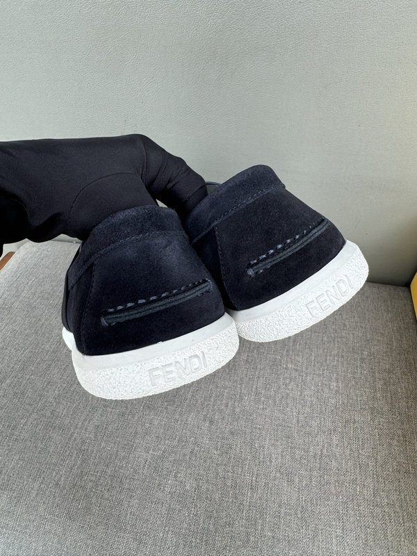 펜디 FENDI 수입 소 가죽 캐주얼 슈즈 001-177569