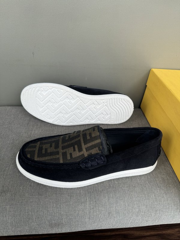 펜디 FENDI 남성 캐주얼 가죽 로퍼 001-177570