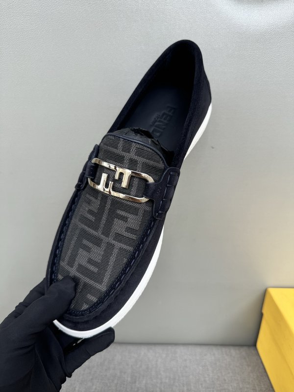 펜디 FENDI 남성 캐주얼 가죽 로퍼 001-177571