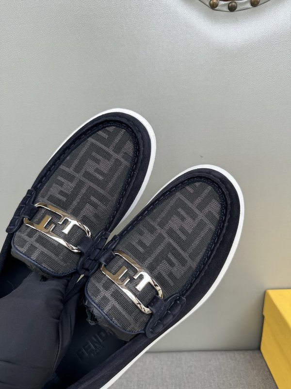 펜디 FENDI 남성 캐주얼 가죽 로퍼 001-177571