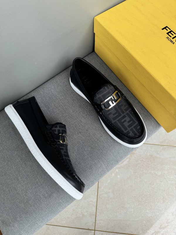 펜디 FENDI 남성 캐주얼 가죽 로퍼 슈즈 001-177573