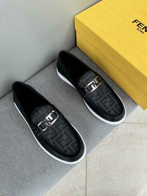 펜디 FENDI 남성 캐주얼 가죽 로퍼 슈즈 001-177573