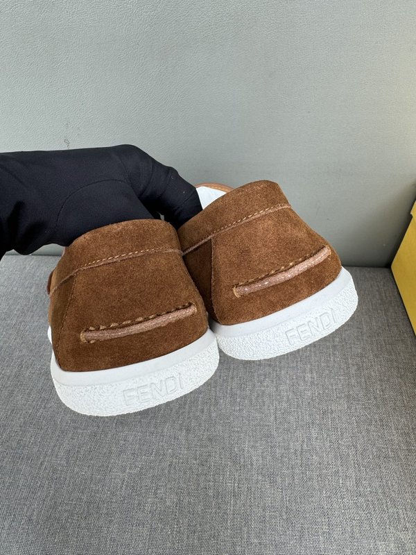 펜디 FENDI 남성 캐주얼 가죽 로퍼 001-177575