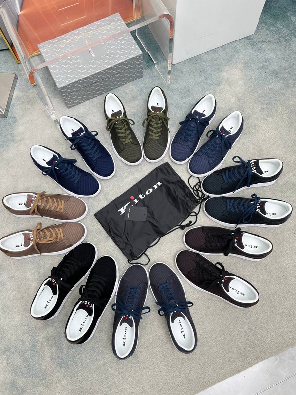Kiton 캐주얼 니트 남성화 001-177806