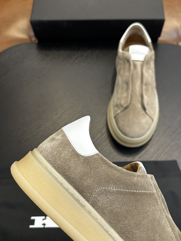 Kiton 남성 스웨이드 스니커즈 001-177864