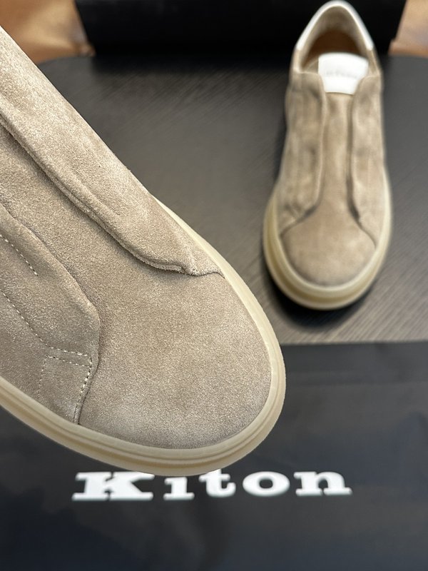 Kiton 남성 스웨이드 스니커즈 001-177864