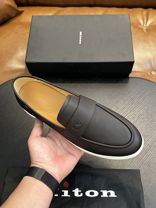Kiton 남성 소가죽 캐주얼 슈즈 001-177874