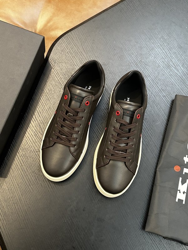 Kiton 남성 송아지 가죽 운동화 001-177897