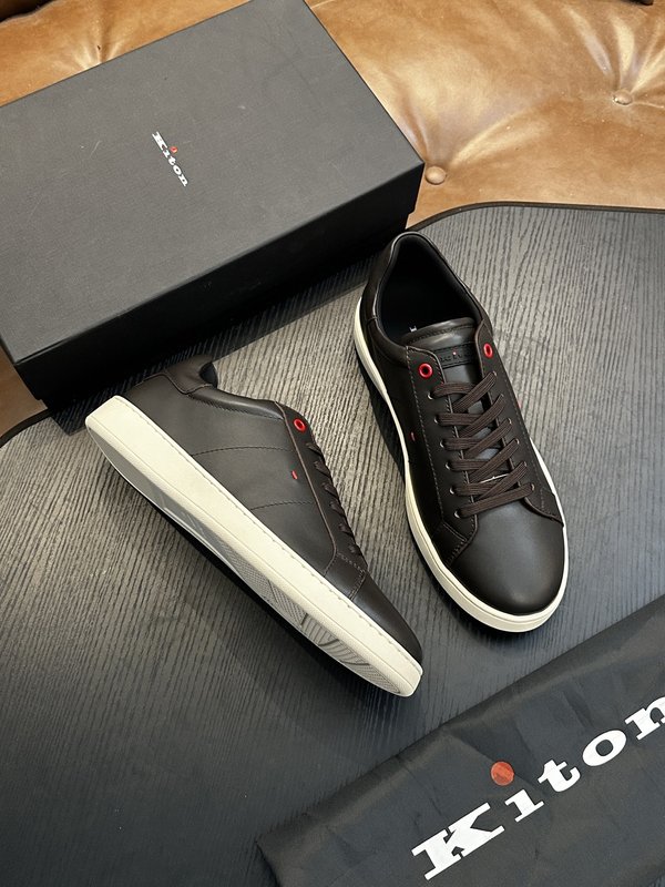 Kiton 남성 송아지 가죽 운동화 001-177897