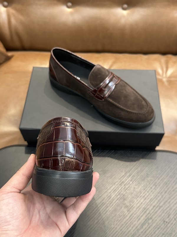 Kiton 남성 소가죽 운동화 001-177958