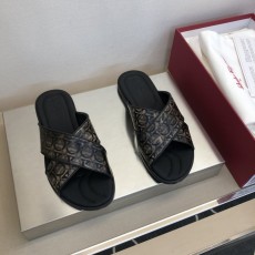 페라가모 남성 가죽 슬라이드 샌들 001-178053