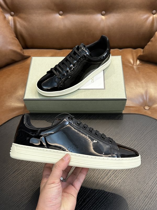 TOM FORD 가죽 로우탑 스니커즈 001-179224