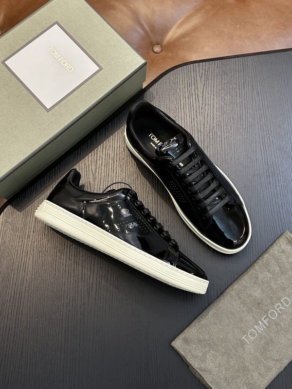 TOM FORD 가죽 로우탑 스니커즈 001-179224