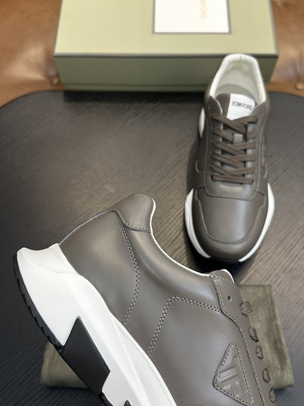TOM FORD Cambridge 스웨이드 스니커즈 001-179247