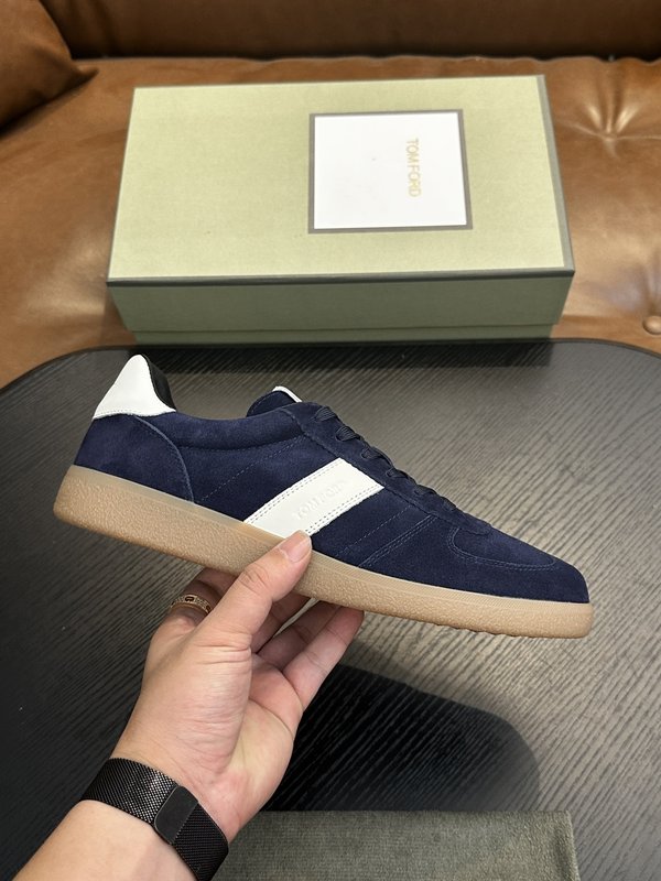 톰 포드 케임브리지 가죽 로우탑 스니커즈 001-179259