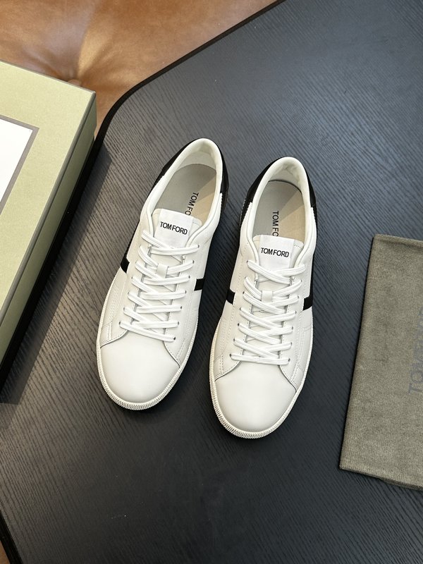 TOM FORD 가죽 로우탑 스니커즈 001-179270