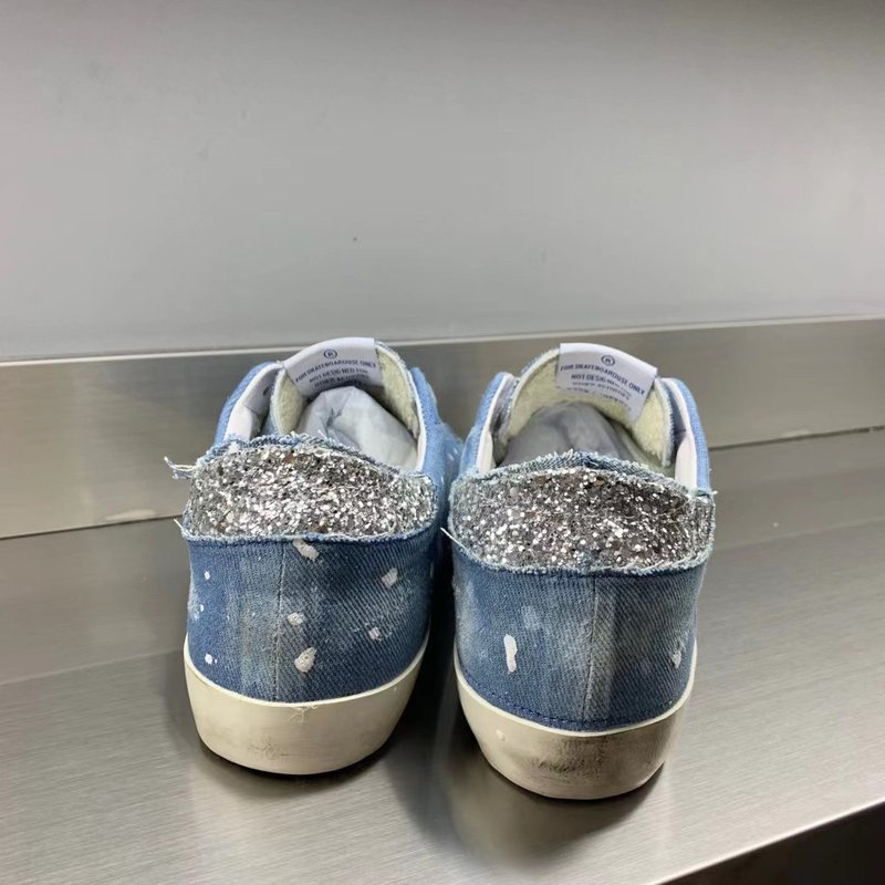 Golden Goose 클래식 운동화 001-179340