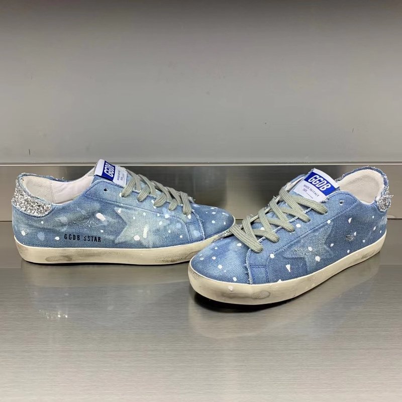 Golden Goose 클래식 운동화 001-179340