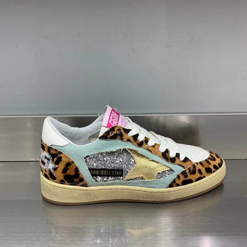 Golden Goose 클래식 운동화 001-179440