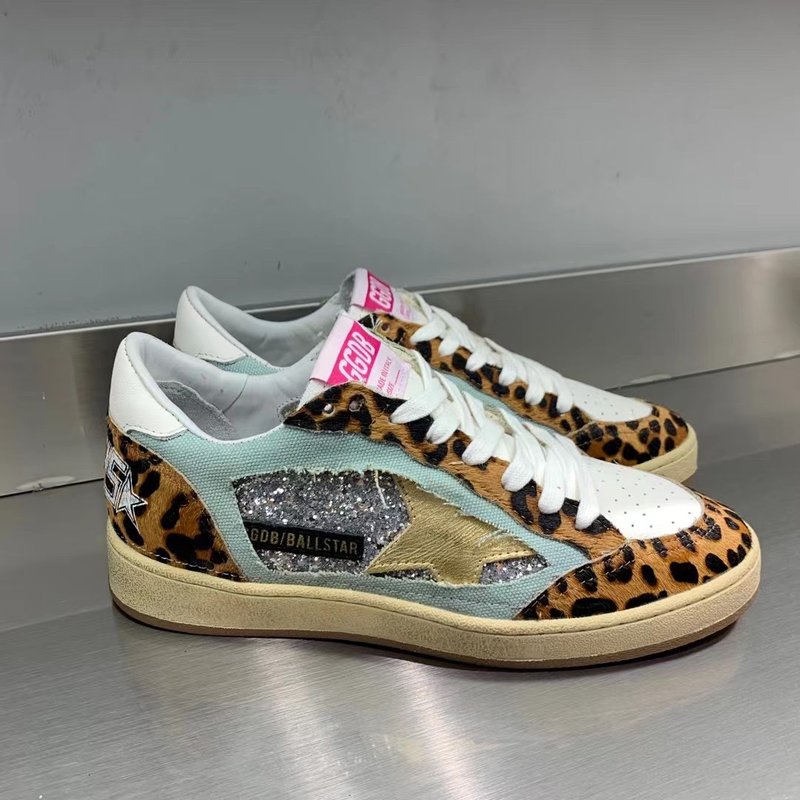Golden Goose 클래식 운동화 001-179440