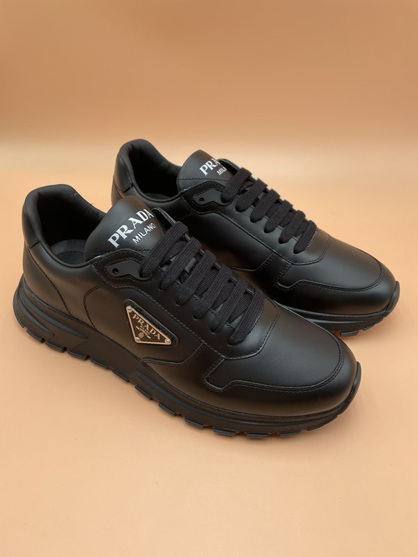 PRADA 오리지널 소 가죽 남성화 001-179515