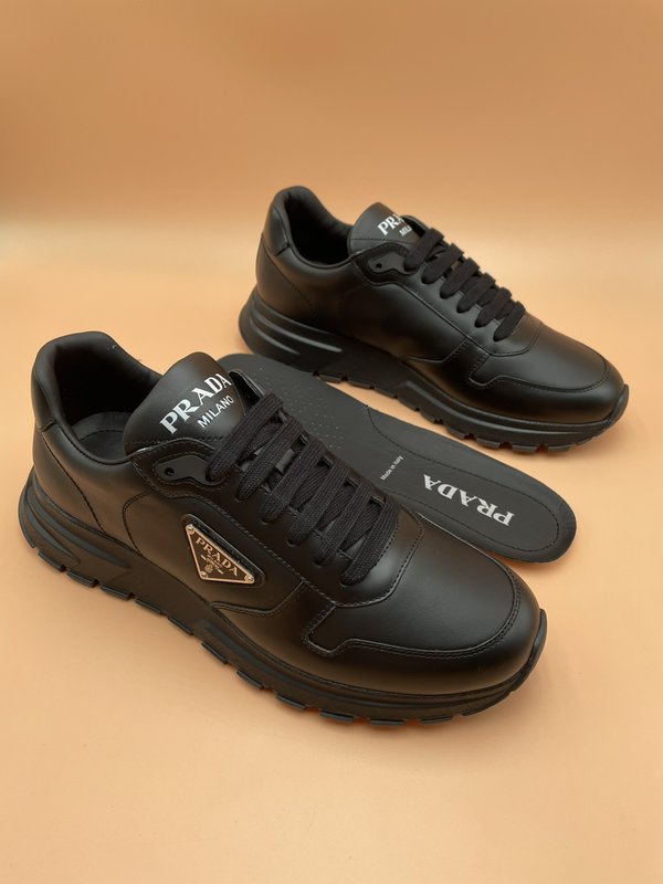 PRADA 오리지널 소 가죽 남성화 001-179515