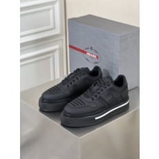 PRADA 남성 두꺼운 바닥 캐주얼 운동화 001-179534