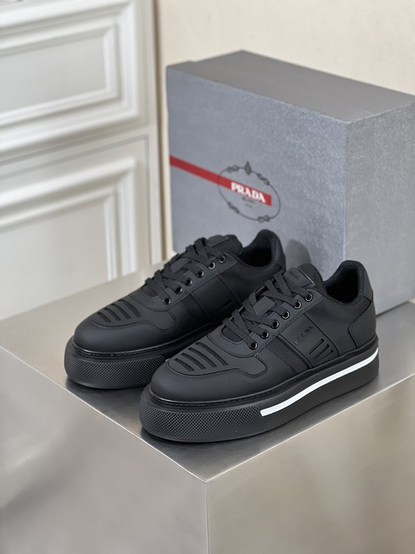 PRADA 남성 두꺼운 바닥 캐주얼 운동화 001-179534