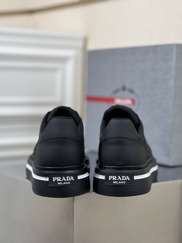 PRADA 남성 두꺼운 바닥 캐주얼 운동화 001-179534