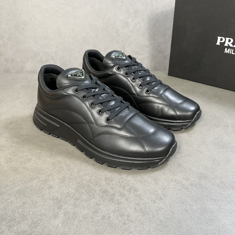 PRADA 남성 방수 원료 소가죽 운동화 001-179536